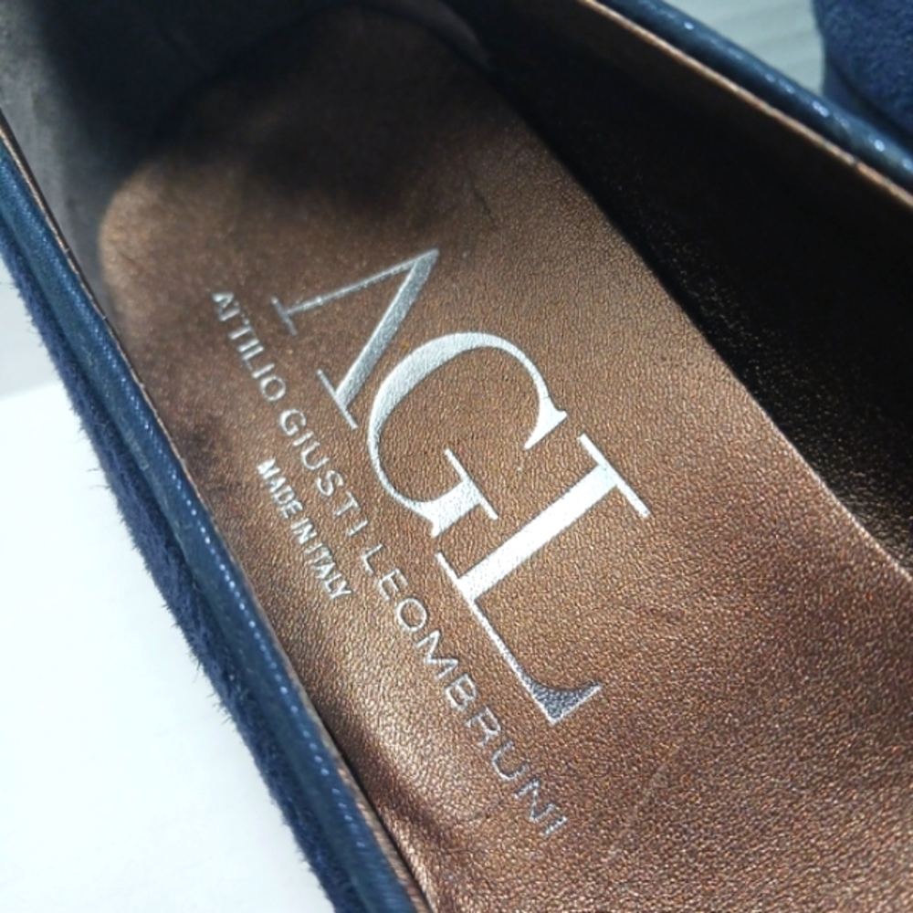 AGL Kristen Navy Suede Ballet Flats Covered Block Heels Rubber Sole EUC Sz 41 - Picture 2 of 15